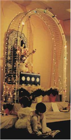 saraswati_1.jpg (18020 bytes)